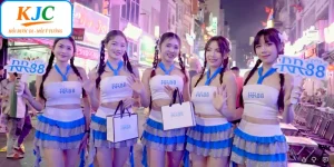 1000 phần quà tặng tại phố đi bộ bùi viện tp hcm