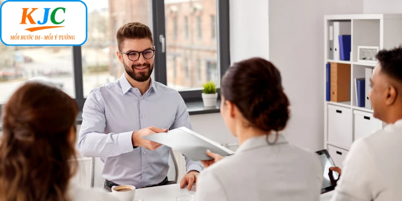 Có nhiều vị trí tuyển dụng KJC với lộ trình rõ ràng