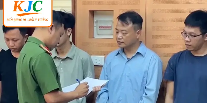 Tang Vật 900 Tỷ: 597 Cây Vàng Và 18 Sổ Đỏ